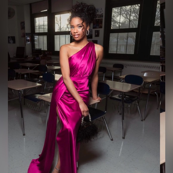 NWT MAC DUGGAL gown size 2 - Picture 2 of 7